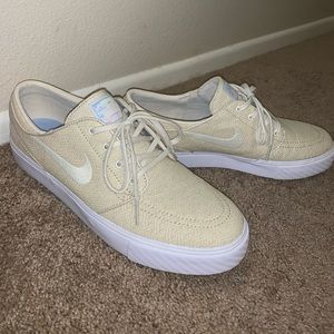 NIKE SB ZOOM STEFAN JANOSKI SHOES - KHAKI
